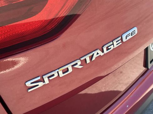 Used 2018 Kia Sportage LX FWD image 12
