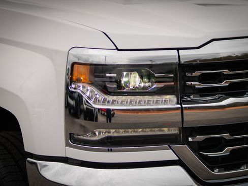 Used 2018 Chevrolet Silverado 1500 LTZ w/ Sport Package image 14
