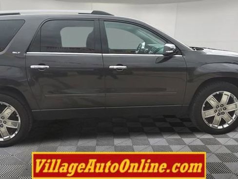 Used 2017 GMC Acadia Limited SLT FWD image 9