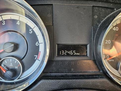 Used 2019 Dodge Grand Caravan SE image 6