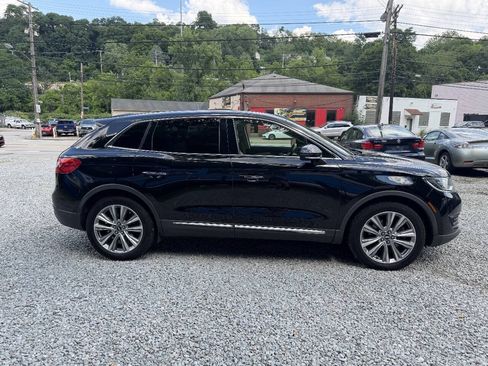 Used 2018 Lincoln MKX Reserve w/ Driver Assistance Package AWD/4WD image 7