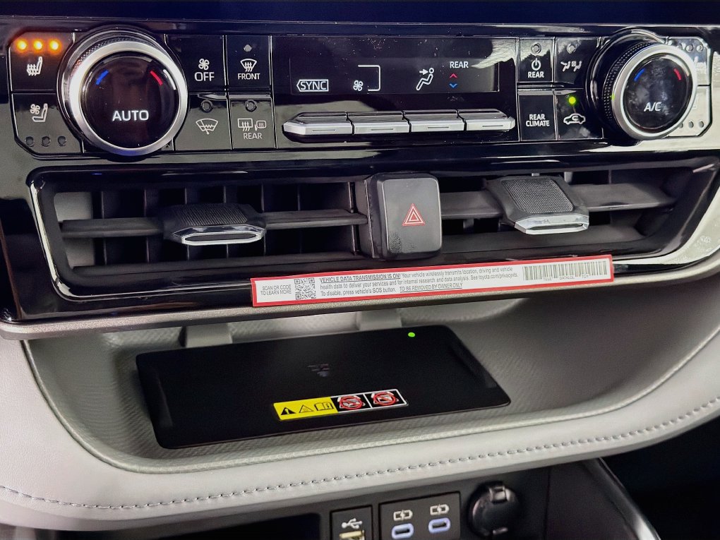 New 2026 Toyota Highlander Limited AWD/4WD image 19