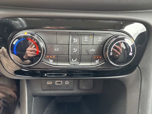 Used 2023 Buick Encore GX Preferred w/ Cold Weather Comfort Package image 26