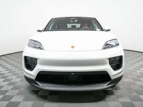 New 2026 Porsche Macan 4 Electric image 37