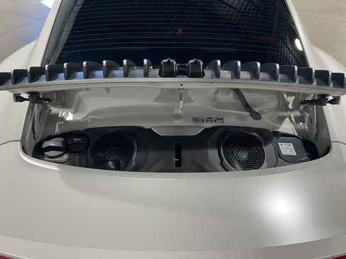 Used 2020 Porsche 911 Carrera 4S image 31