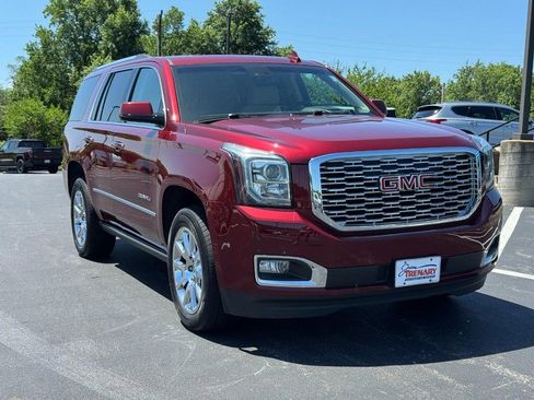 Used 2018 GMC Yukon Denali AWD/4WD image 2
