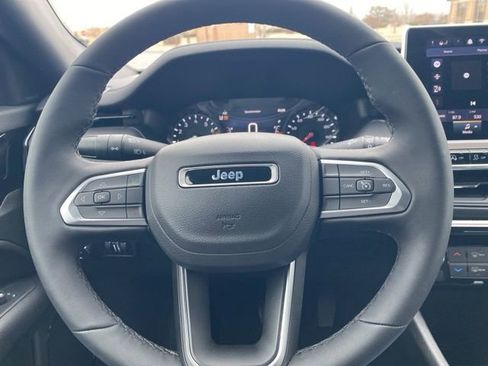 New 2026 Jeep Compass Latitude image 25