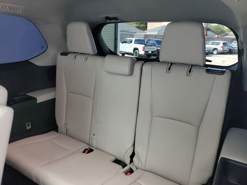 Used 2025 Toyota Grand Highlander AWD image 14
