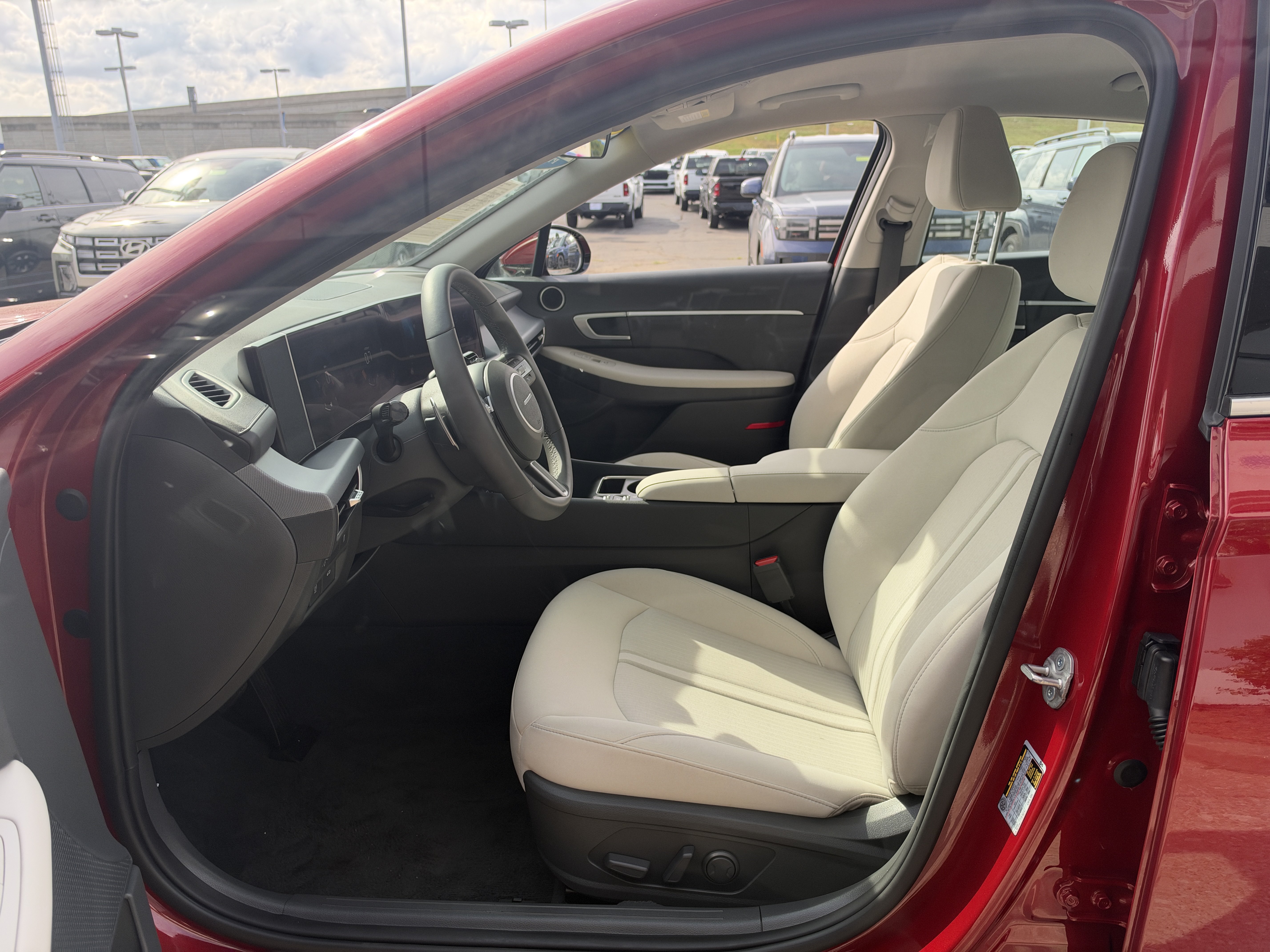Certified 2026 Hyundai Sonata SEL FWD image 25