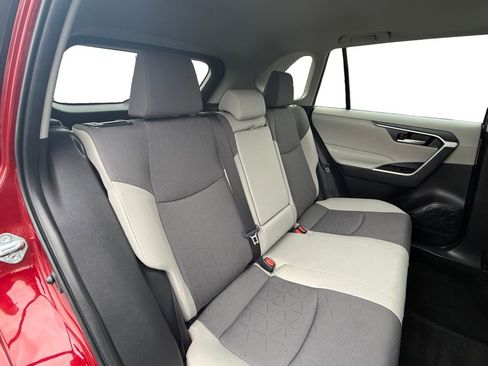 Certified 2025 Toyota RAV4 XLE w/ Convenience Package image 18