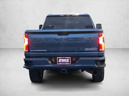 Used 2025 Chevrolet Silverado 2500 High Country w/ Technology Package image 6