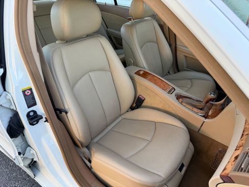 Used 2008 Mercedes-Benz E 350 Sedan image 20