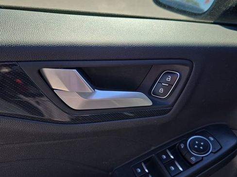 Used 2025 Ford Escape ST-Line image 19