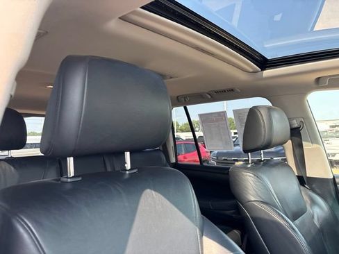 Used 2011 Lexus LX 570 4WD image 47