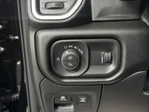 New 2026 RAM 1500 Express AWD/4WD image 11