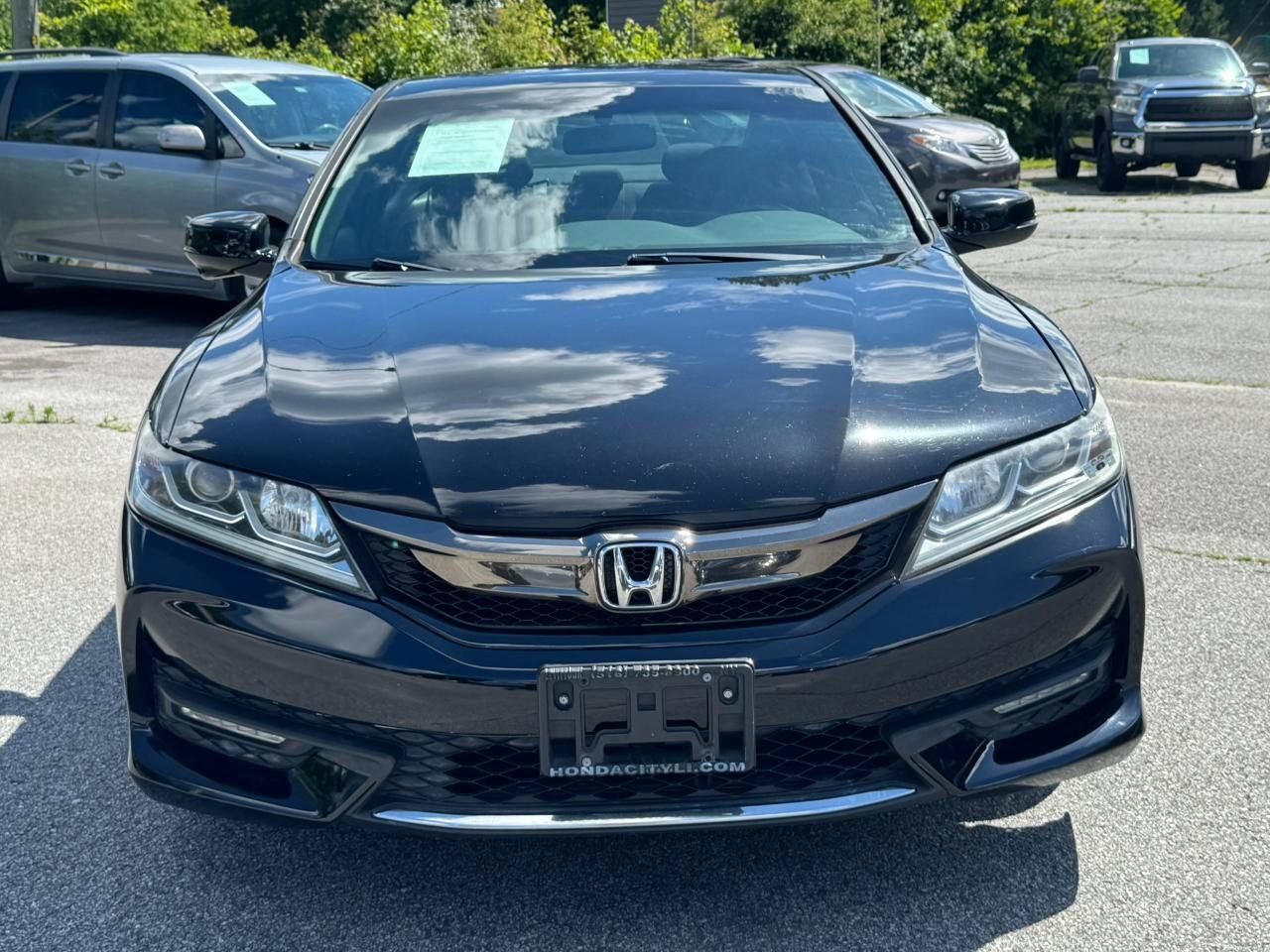 Used 2017 Honda Accord EX image 2