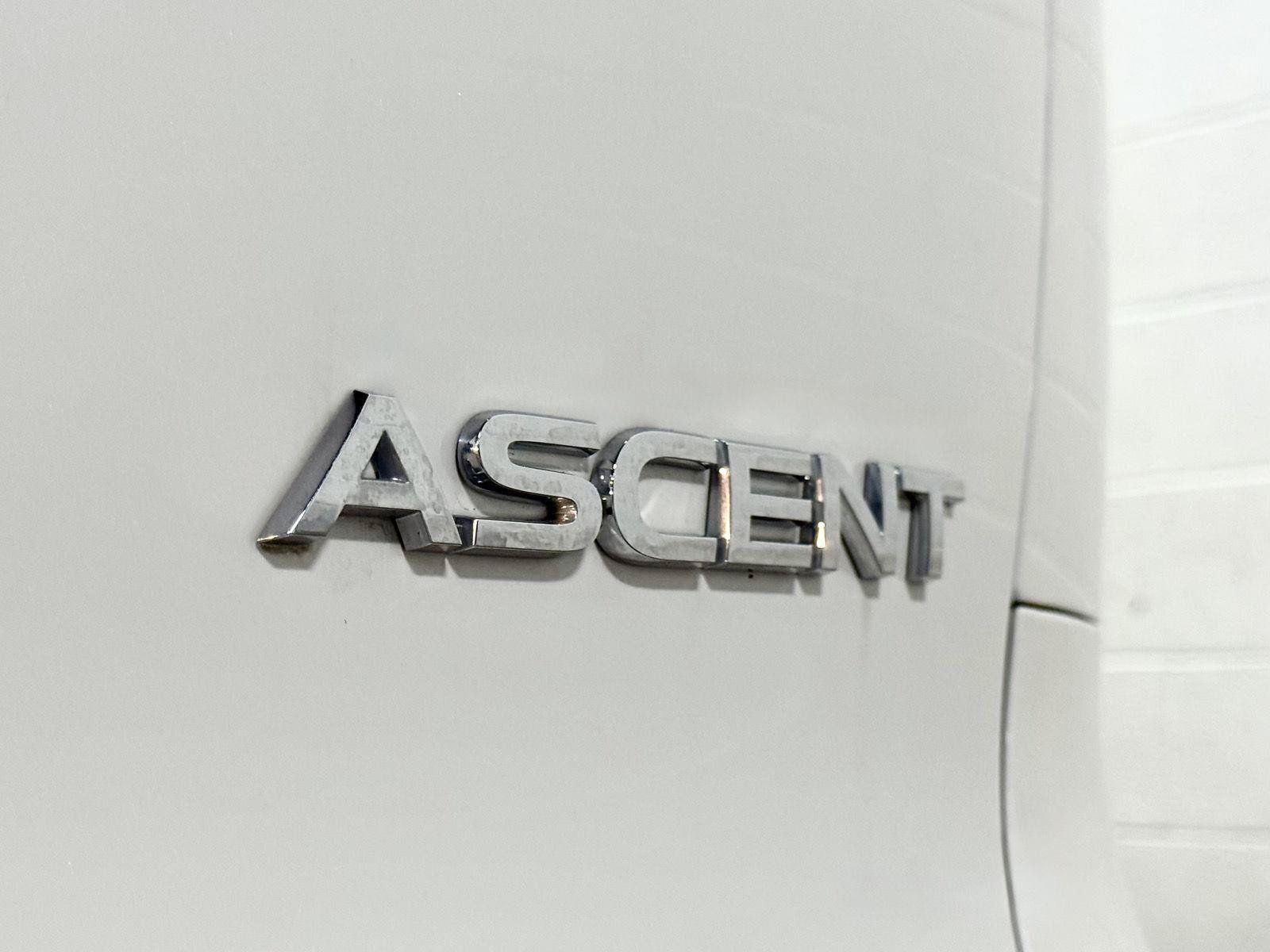 Used 2025 Subaru Ascent Premium AWD/4WD image 12