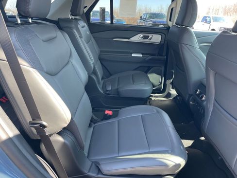 New 2026 Ford Explorer Active w/ Active Comfort Package image 16