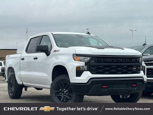 New 2026 Chevrolet Silverado 1500 Custom Trail Boss w/ LPO, Dark Essentials Package AWD/4WD image 2