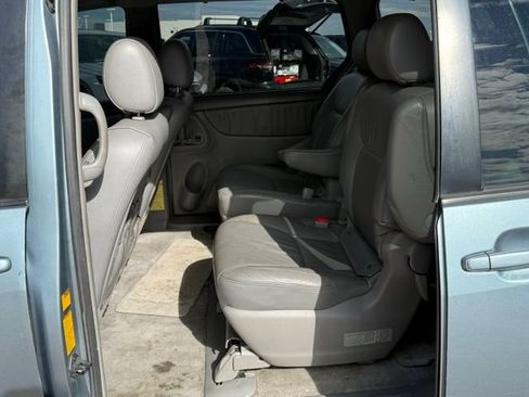 Used 2006 Toyota Sienna XLE w/ XLE Pkg 9 AWD/4WD image 14