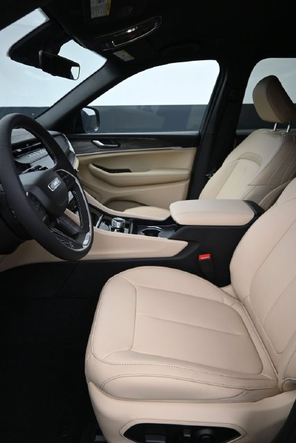 New 2027 Jeep Grand Cherokee Limited AWD/4WD image 7