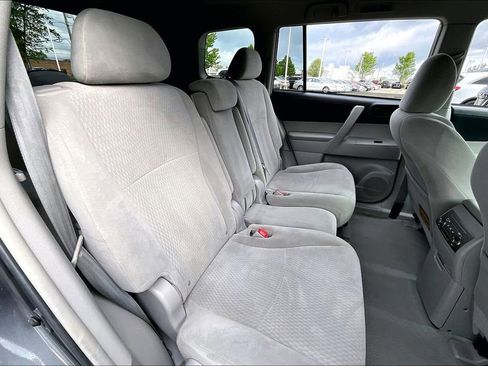 Used 2010 Toyota Highlander 4WD image 29