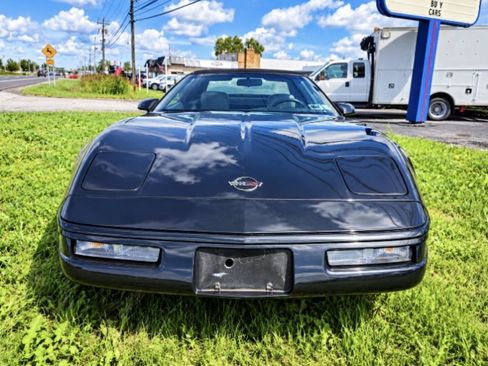 Used 1992 Chevrolet Corvette Convertible RWD image 3