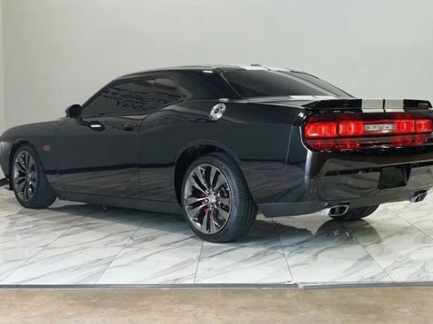 Used 2013 Dodge Challenger SRT8 w/ Harman Kardon Audio Group RWD image 11