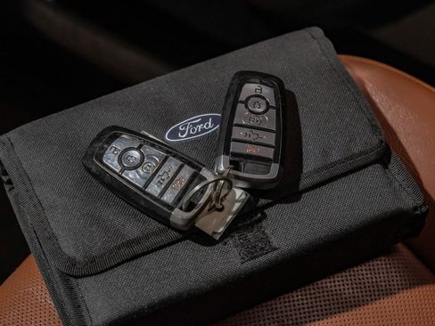 Used 2018 Ford F150 King Ranch w/ Equipment Group 601A Luxury image 65