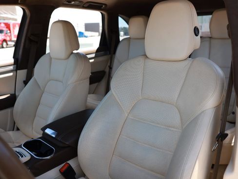Used 2014 Porsche Cayenne GTS AWD/4WD image 6