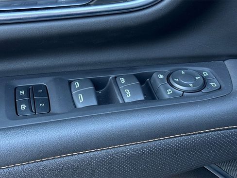 Certified 2024 GMC Yukon XL AT4 image 12