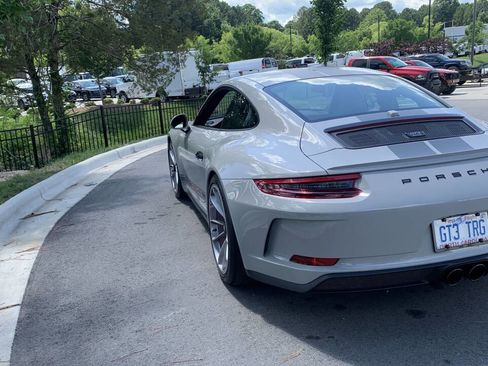 Used 2018 Porsche 911 GT3 RWD image 7
