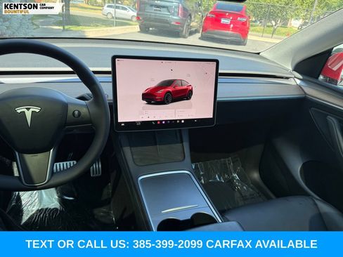 Used 2022 Tesla Model Y Performance AWD/4WD image 17