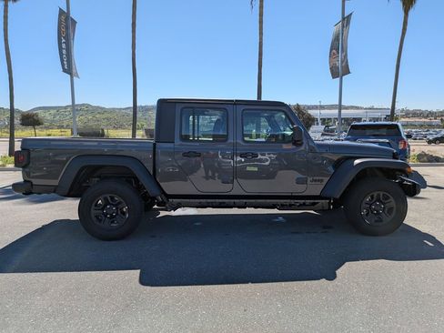 New 2026 Jeep Gladiator Sport image 9