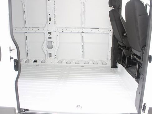 Used 2025 RAM ProMaster 2500 w/ Storage Group image 17