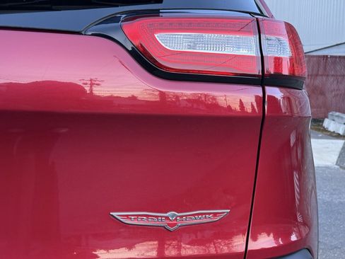 Used 2014 Jeep Cherokee Trailhawk w/ Technology Group image 33