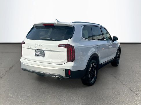 Used 2024 Kia Telluride S w/ S Sunroof Package FWD image 7