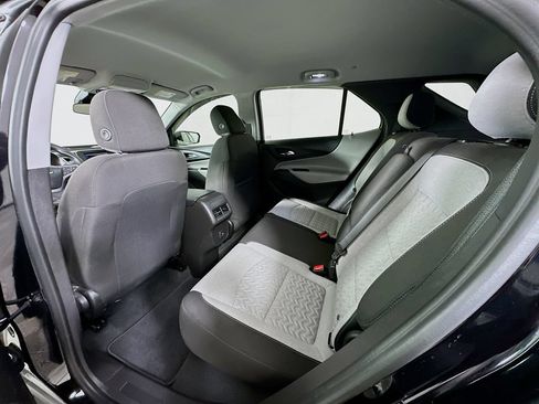 Used 2023 Chevrolet Equinox LS FWD image 4