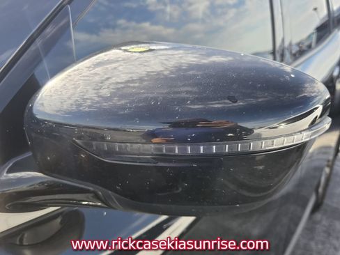 Used 2020 Nissan Pathfinder S FWD image 9