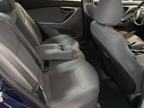 Used 2014 Hyundai Elantra SE image 12