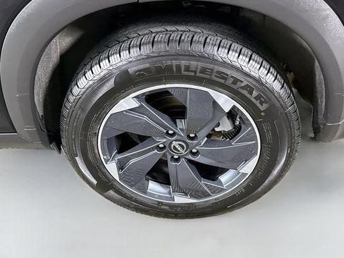 Certified 2024 Nissan Rogue SV AWD/4WD image 33