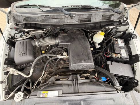 Used 2016 RAM 1500 Tradesman AWD/4WD image 9