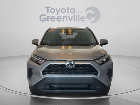 Certified 2025 Toyota RAV4 XLE FWD image 5