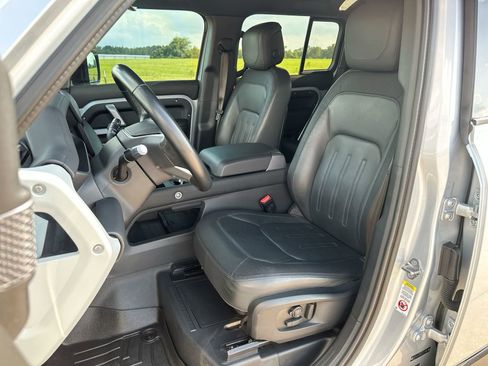 Used 2021 Land Rover Defender 110 X-Dynamic HSE image 11