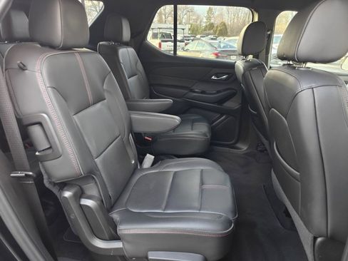 Used 2023 Chevrolet Traverse RS image 22