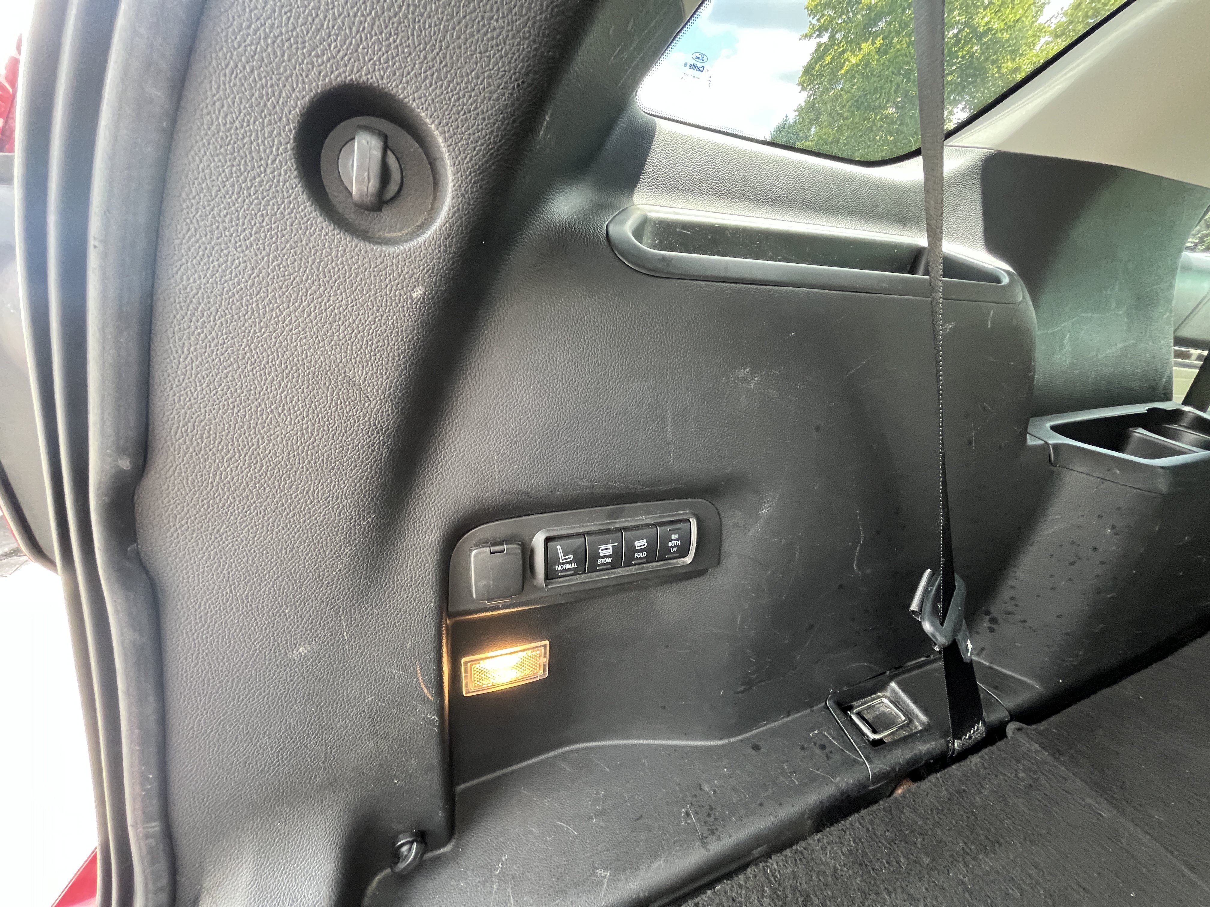 Used 2016 Ford Explorer Platinum AWD/4WD image 34