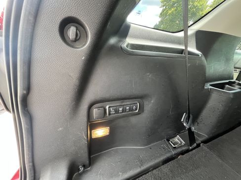 Used 2016 Ford Explorer Platinum AWD/4WD image 34