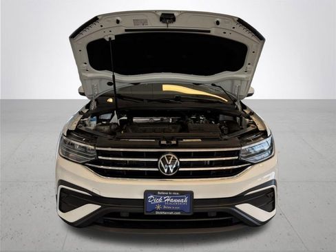 Used 2022 Volkswagen Tiguan SE AWD/4WD image 4