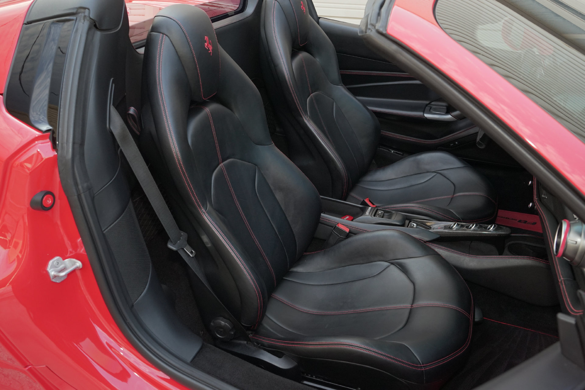 Used 2021 Ferrari F8 Tributo RWD image 16