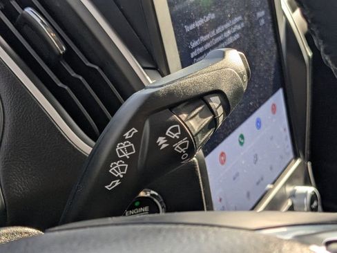 Used 2024 Ford Edge SEL image 26